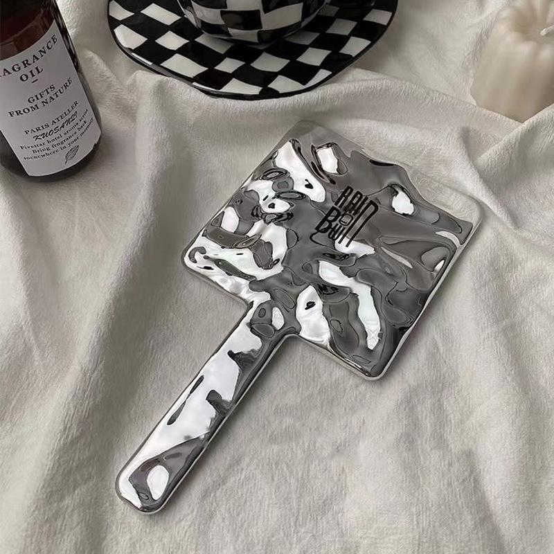 

Ins Жидкое квадратное зеркало в форме мини-ручного настольного косметического зеркала для путешествий, металлическое портативное зеркало для красоты