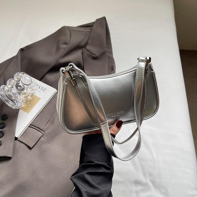 Stylish and simple underarm bag 2025 summer new women's ins hand carry exquisite bag women's chain bag shoulder bag