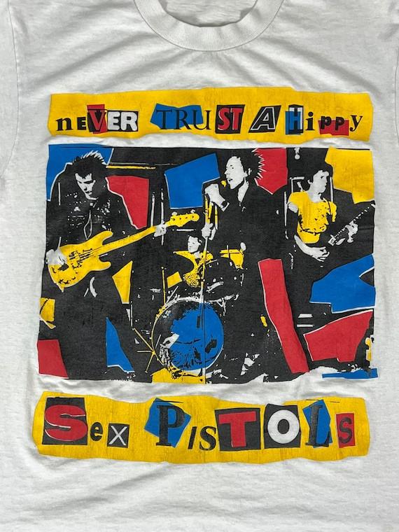 SEX PISTOLS Never Trust a Hippy  Full Size S-5XL Unisex T-Shirt S