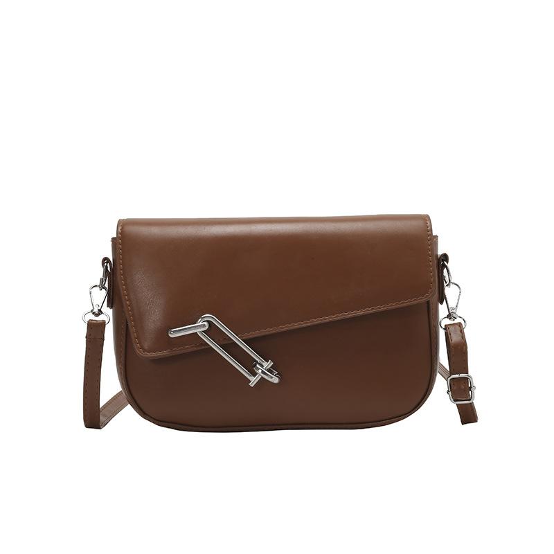 

Spring and summer new niche design fashionable versatile saddle bag underarm portable tofu bag single shoulder underarm bag коричневий
