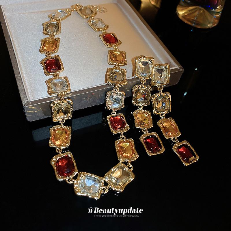 High-End Vintage Y2K Geometric Diamond Necklace for Women