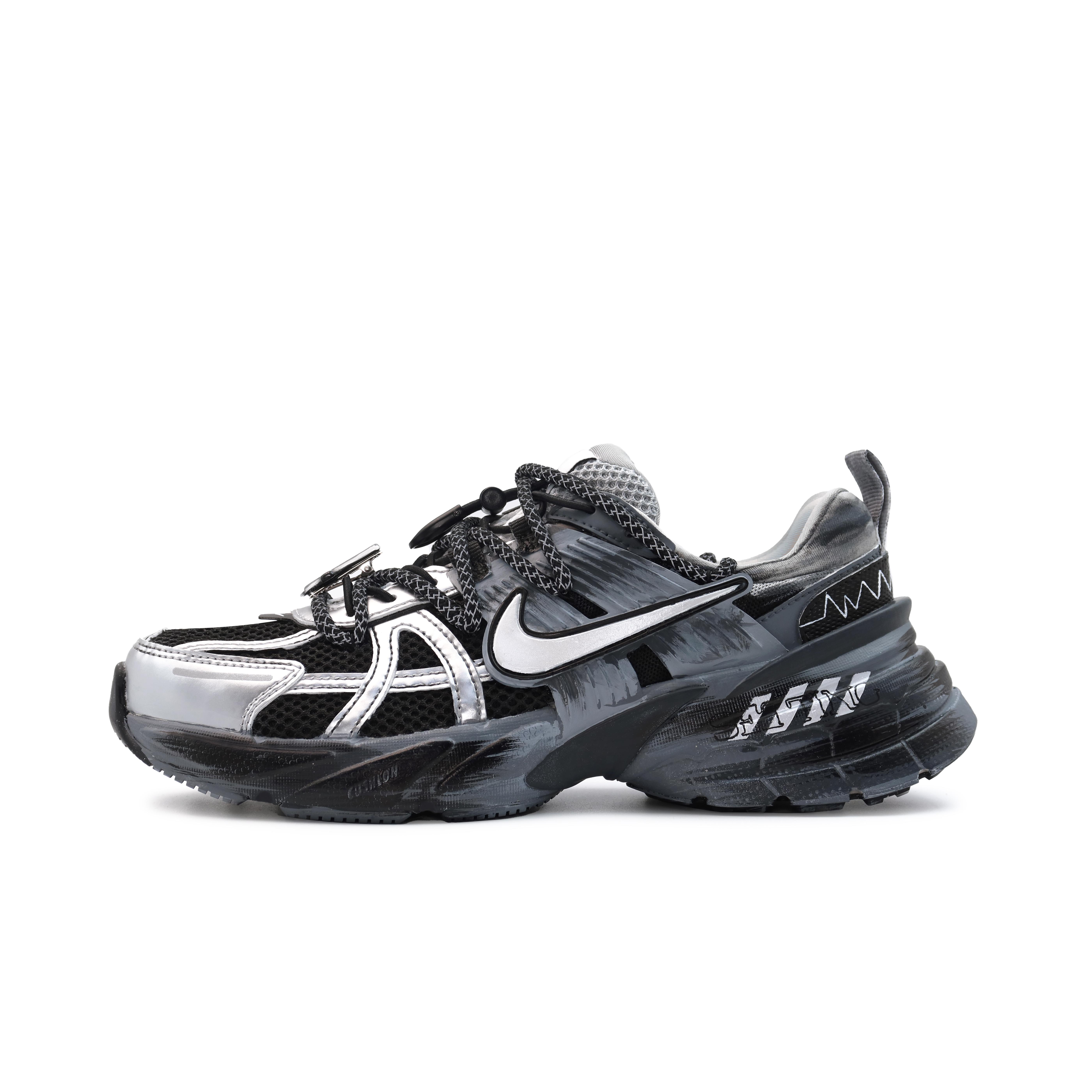 Nike V2K Run Low top Running Shoes Women s Black Silver FD0736-100(Team186-) 35.5