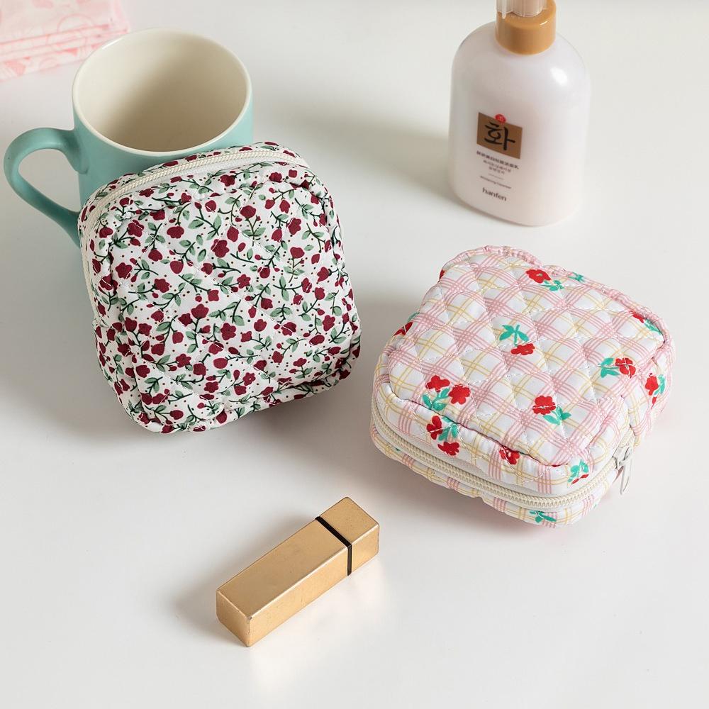Trendy Korean Makeup Bag for Women Small Cosmetics Organizer Cartoon Cute Coin Purse Fabric Key Lipstick Bag Sanitary Pad Pouch