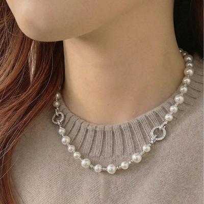 Elegante Französische Diamant-Perlen-Schlüsselbein-Kette - Vielseitiger High-End-Anhänger