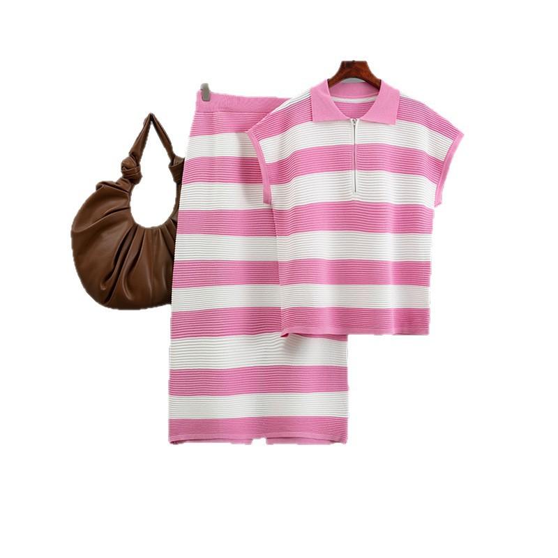 

Модный трикотажный костюм с полосатым узором, половинной молнией и воротником поло, с короткими рукавами, для женщин, повседневные брюки с широкими штанинами, летний комплект из двух предметов one size розовый