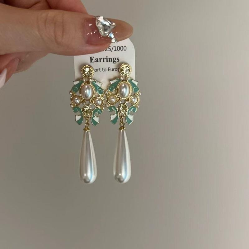 

Light luxury retro court enamel drip glaze fringed earrings, women s middle-aged high-end long pearl water drop earrings светло-синий