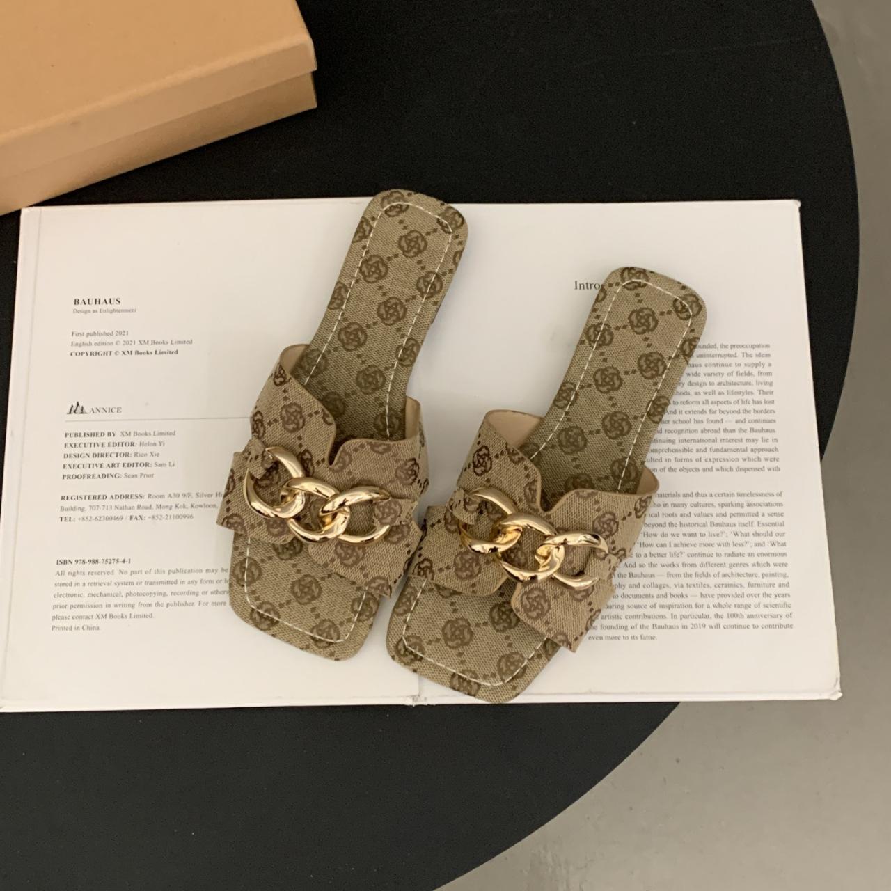 

2025 foreign trade large size flat-bottomed slippers women s light fashion chain square head one-character casual outer wear sandals 44 хаки