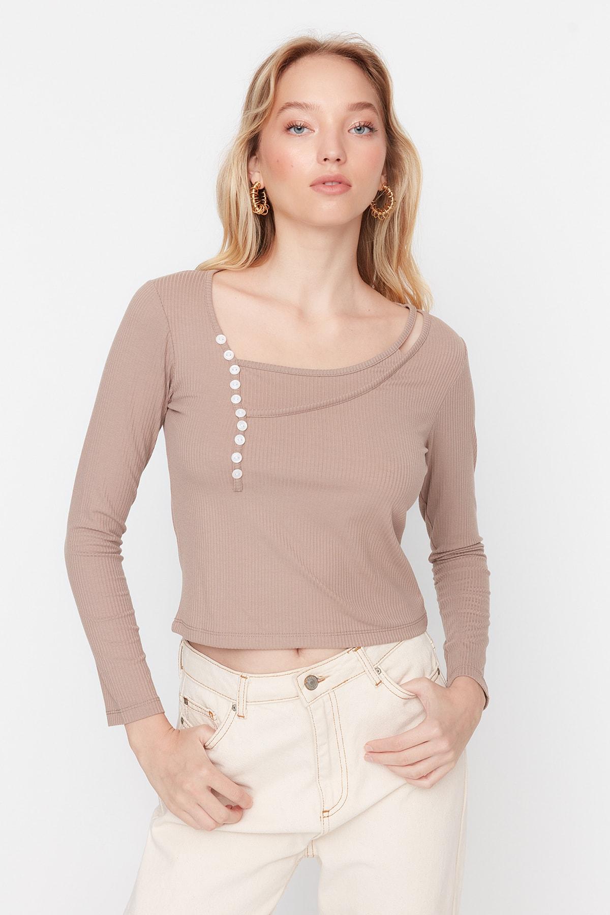 

Вязаная блуза из норки в рубчик на пуговицах TWOAW22BZ0900