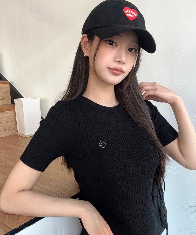 MARIE CLAIRE Clover Embroidered Soft Short Sleeve Knit (Mafbkn11Mbk)