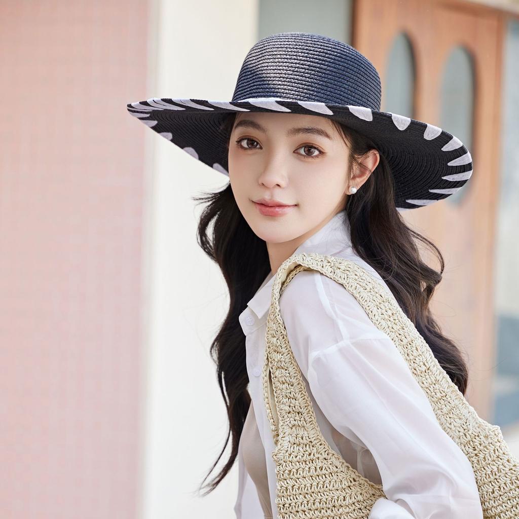 Summer French Big Brim Sun Hat Women's Fashion Ins Seaside Sun Protection Straw Hat Pastoral Pearl Face Small Sun Hat