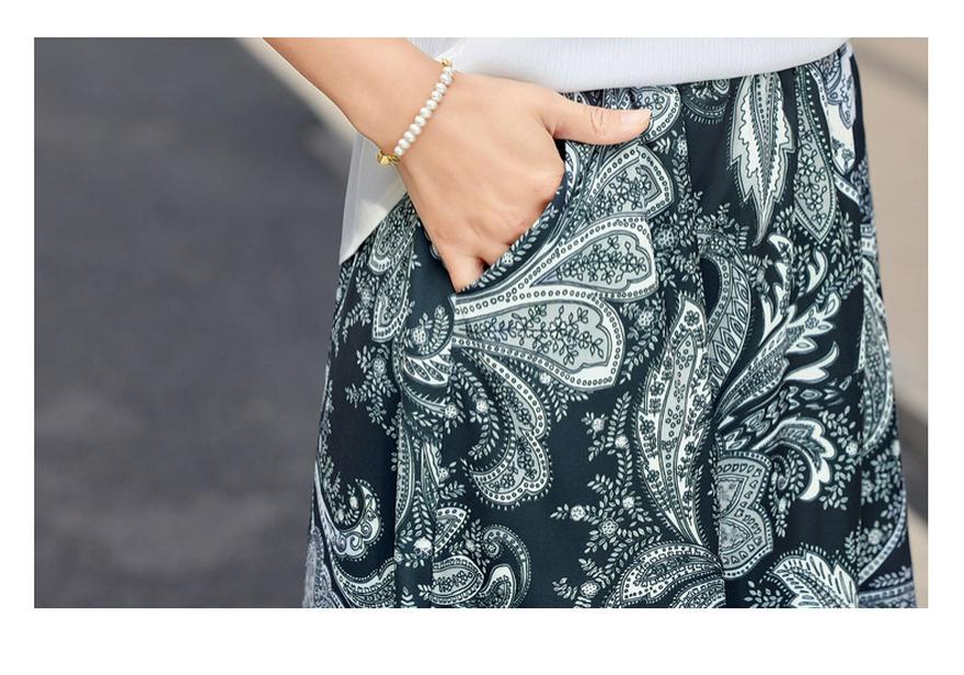 Summer Temperament Lace-Up T-Shirt & Versatile Skirt Set for Middle-Aged Women