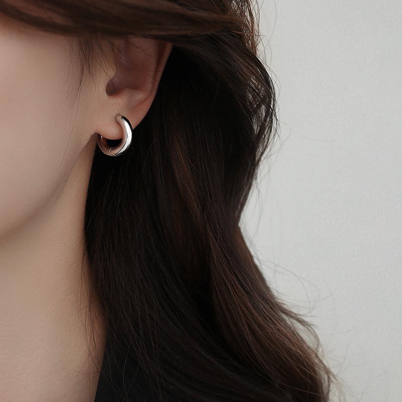 Cercei rotunzi simpli, ușori, de lux, francezi, versatili, 2024, pentru femei