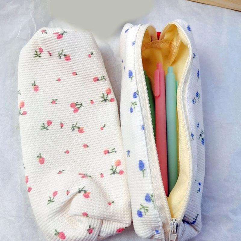 Tiny Blossomy Pen Case Permanent Polyester Cosmetic Planner With Dense Size For Daily Use