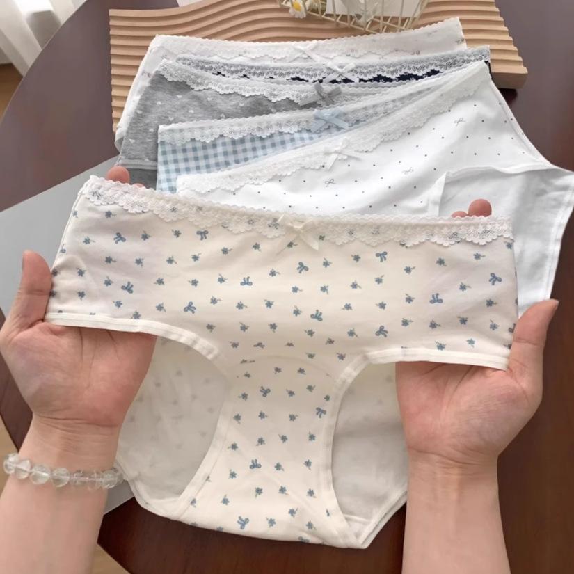 Ladies Spring and Summer Thin New Floral Pure Cotton Antibacterial Crotch Triangle Briefs
