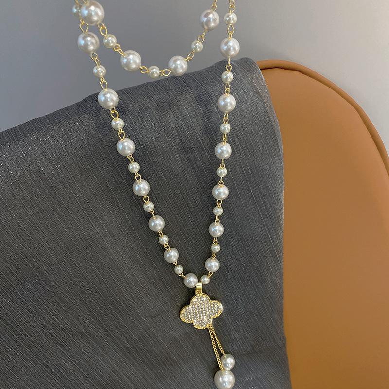 Pearl Four-leaf Flower Necklace Women's Light Luxury Niche Design Sense High-end Sweater Chain Jewelry Long Autumn and Winter Sweater Pendant