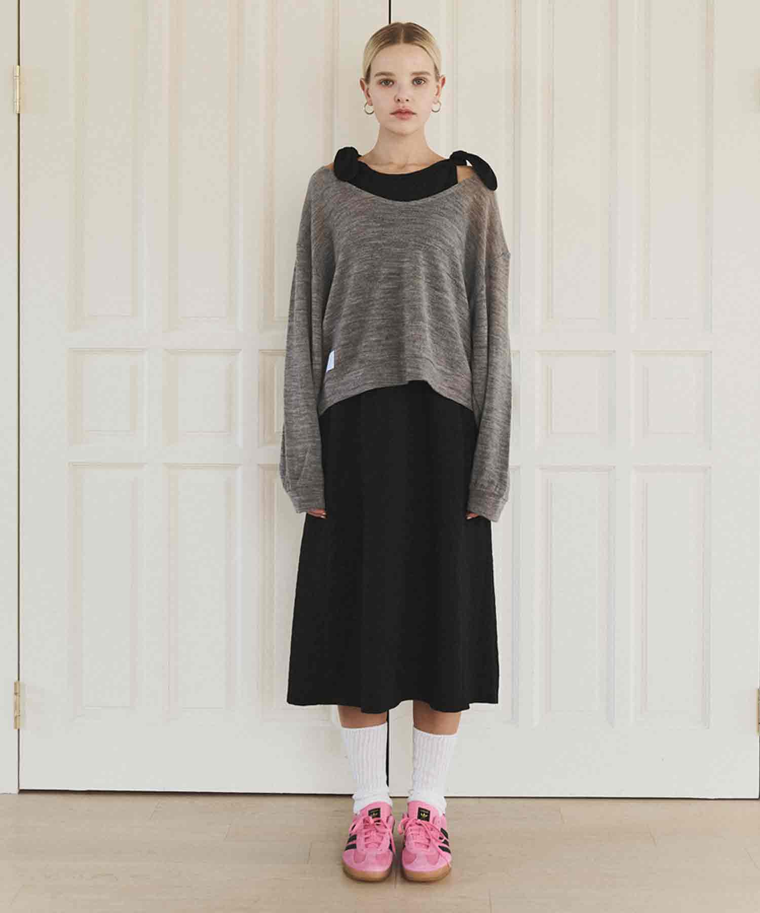Delaidy Affable Wool Knit Top (Light Gray)