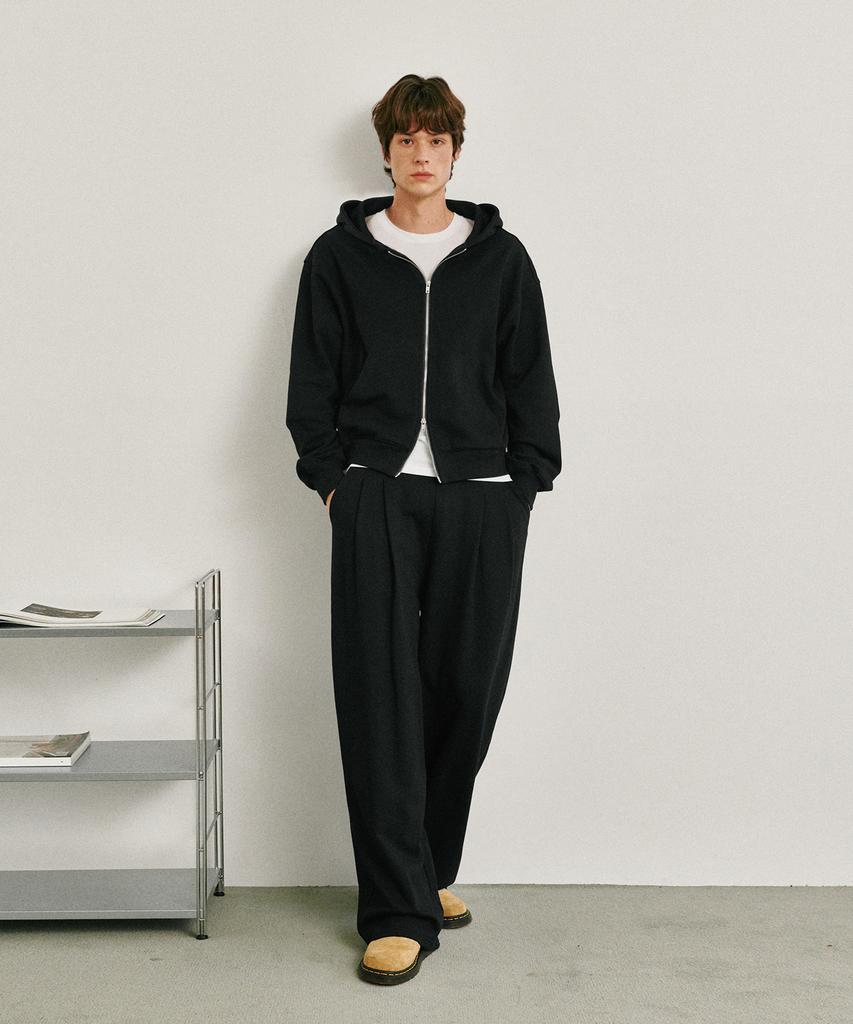 GLW Wide Double-Pleat Sweatpants Black