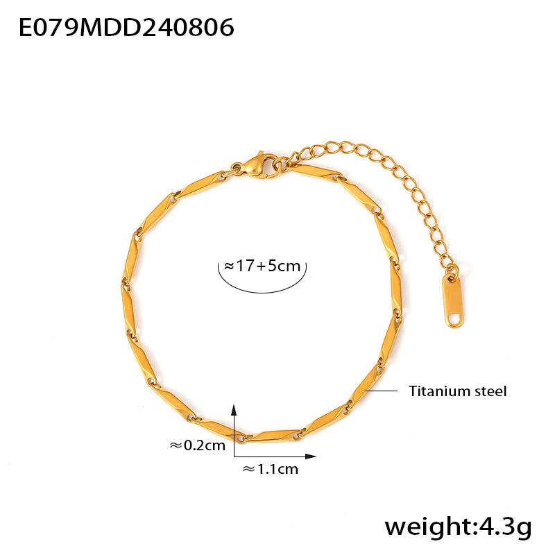 

European and American Style Gold-Plated Titanium Steel Necklace: Elegant, Non-Fading, Diamond Engraved Design