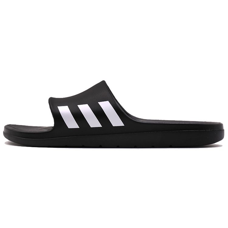 

Adidas Aqualette Core Черные мужские кроссовки CG3540
