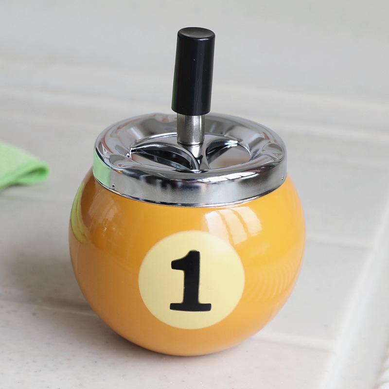 Large Star Moon Billiards Ashtray with Lid - Creative Anti-Fly Metal Iron Decor