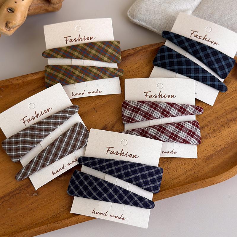 2025 New French Retro Plaid Fabric Hair Clips Large Edge Fashionable Side Bangs Women's Hairpins Stylish Hair Accessories
