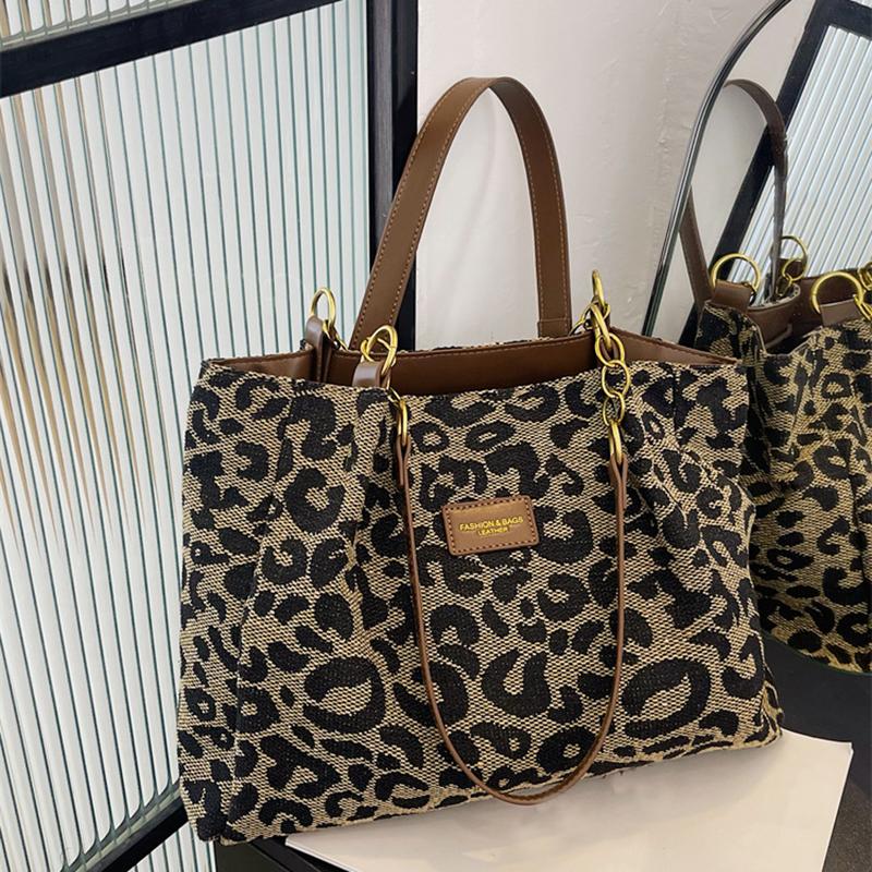 Women's large capacity leopard shoulder bags shopping and travel bags popular totes new fashion