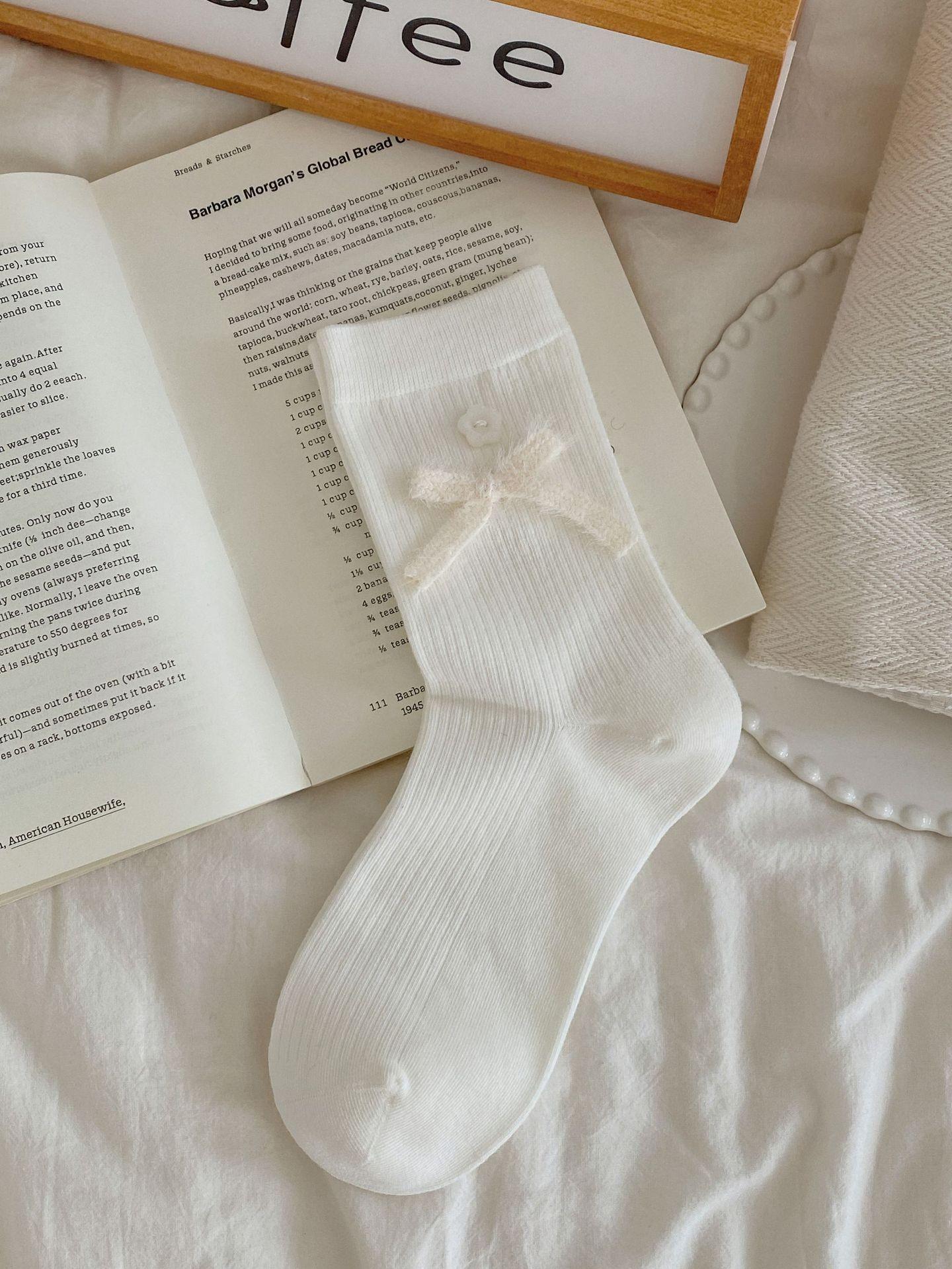 

Kawaii Cute Girly Socks for Schoolgirl Korean Ins Preppy Slouchy Socks with Bow Sweet Plush Fuzzy Mid-Calf Sock Novelty Fashion One Size