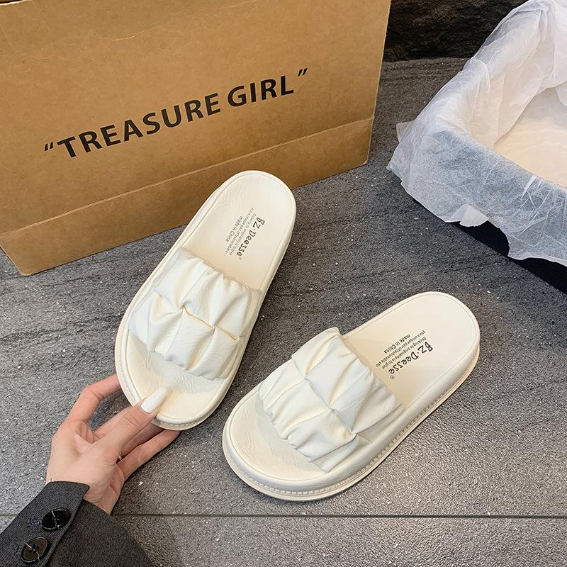 Thick-soled slippers for women's outer wear 2025 summer new non-slip heightening fashionable muffin one-word slippers
