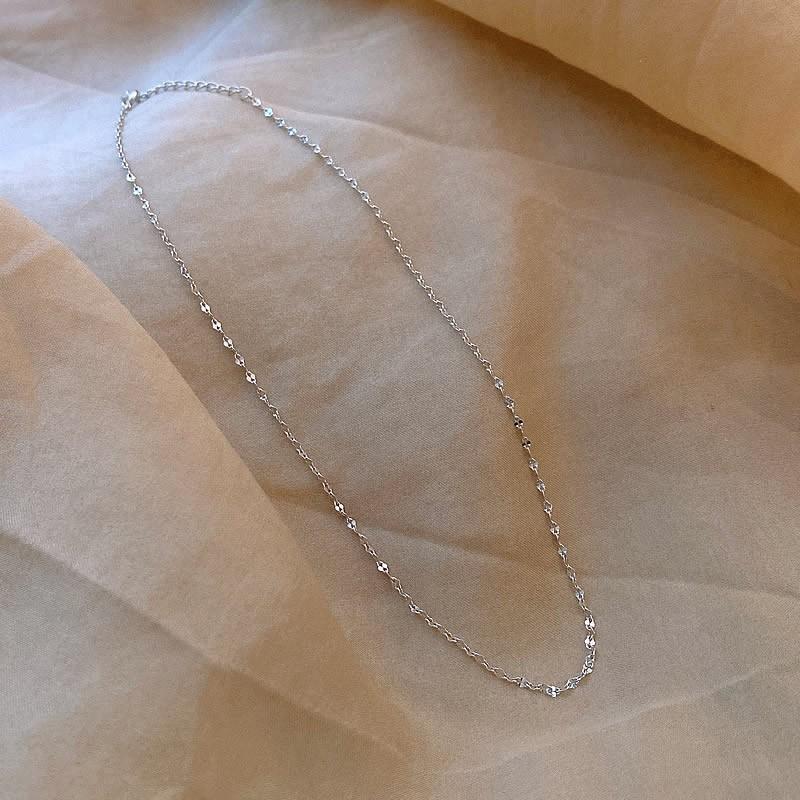 Personalized Simple Sexy Lip Glitter Short Folded Necklace for Women with Niche Fashion