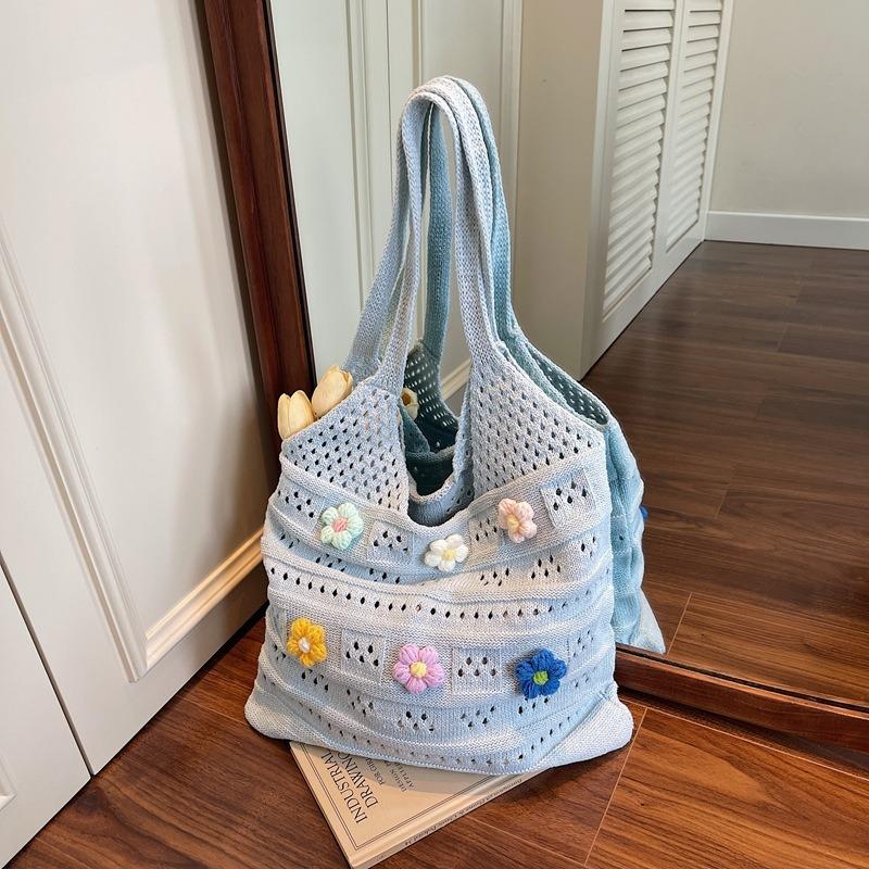 

New large-capacity portable knitted bag versatile trend beach woven bag flower shoulder bag women s bag синий