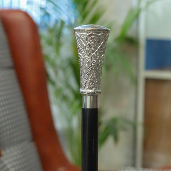 Floral Embossed Silver Tone Walking Cane Gentleman's Detachable Black Wooden Stick