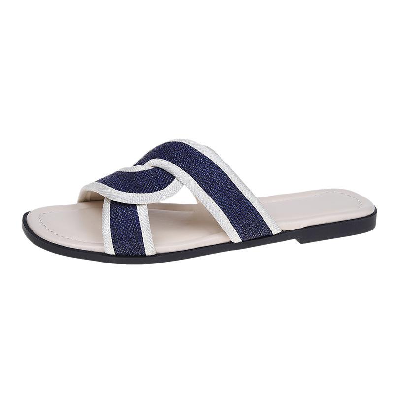 Summer new casual square head color matching cross flat bottom beach retro fashion large size cool slippers women