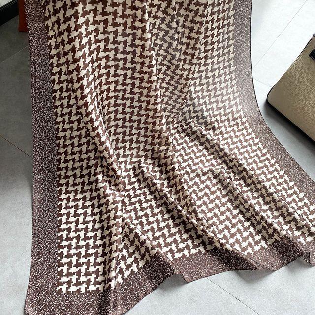 

Розкішний бренд осінь і зима для жінок, новий стиль, мода, відповідний колір, принт, шовковий шарф, жіноча популярна платок, пляжна шаль