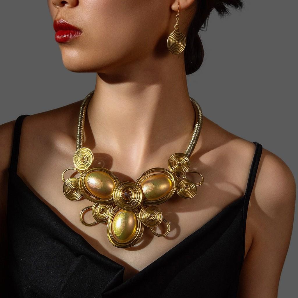 Pendant Ecofriendly Metal Jewelry Set Featuring Bear And Pig Motifs For Fashion Lovers