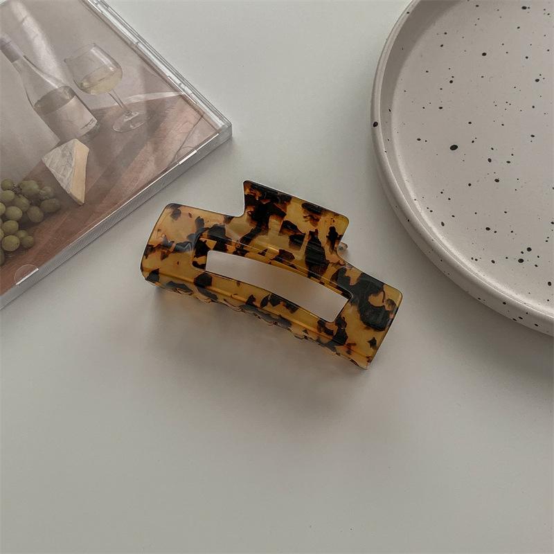 Korean Imitation Acetate High-End Shark Hair Clip - Elegant Hair Accessory for Stylish Looks
