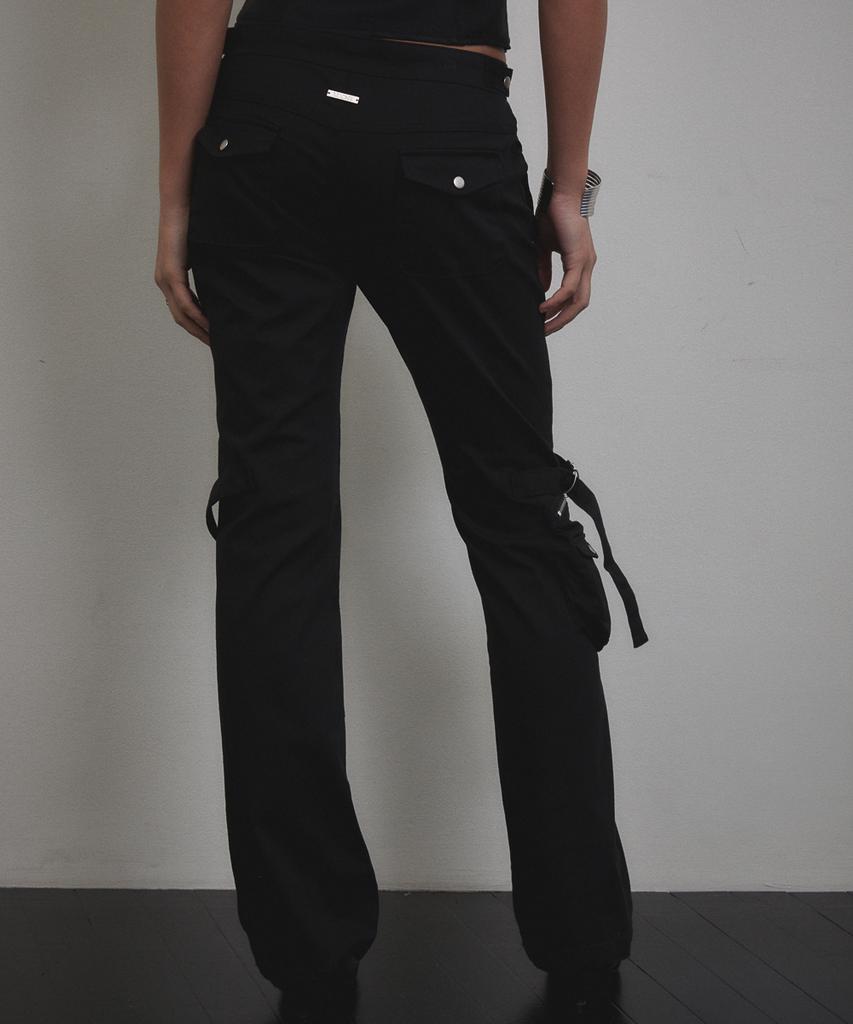 Bunteu Cargo Strap Pocket Pants (Black)