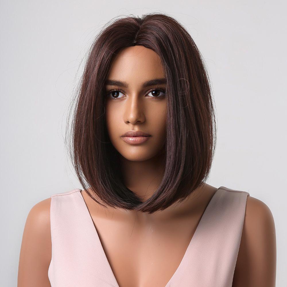 Brown Blonde Short Straight Synthetic Wigs Middle Part Women Bob Hair Wigs for Daily Cosplay Natural Heat Resistant Fiber