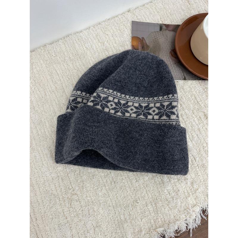Outdoor Fair Isle Jacquard Knitted Hat Warm Autumn and Winter Ear Protection Woolen Hat Retro Versatile Cold Hat