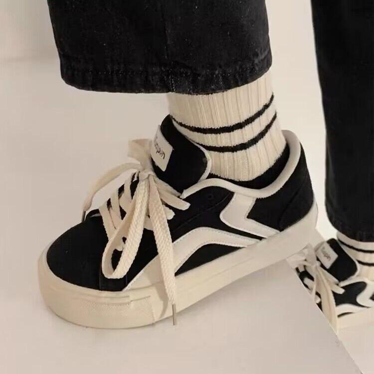 Canvas Shoes Women's Soft Leather 2025 Summer New Niche Design Sense Versatile Ins Internet Celebrity White Shoes Casual Board Shoes