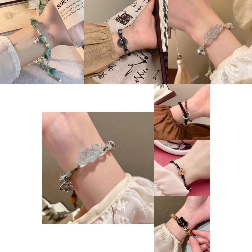 Chic Vintage Inspired Beaded Bracelet Featuring Sophisticated Geometric Shapes For Ladies