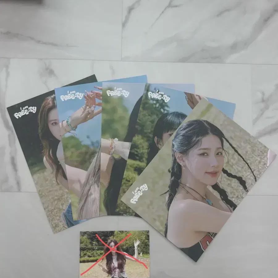 

Продажа набора концертных постеров Gidle