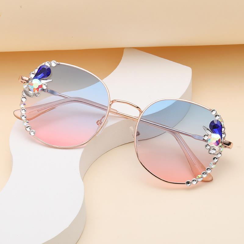 Crystal sunglasses fashionable frame elegant womens diamond-set street shot sunglasses anti ultraviolet rays