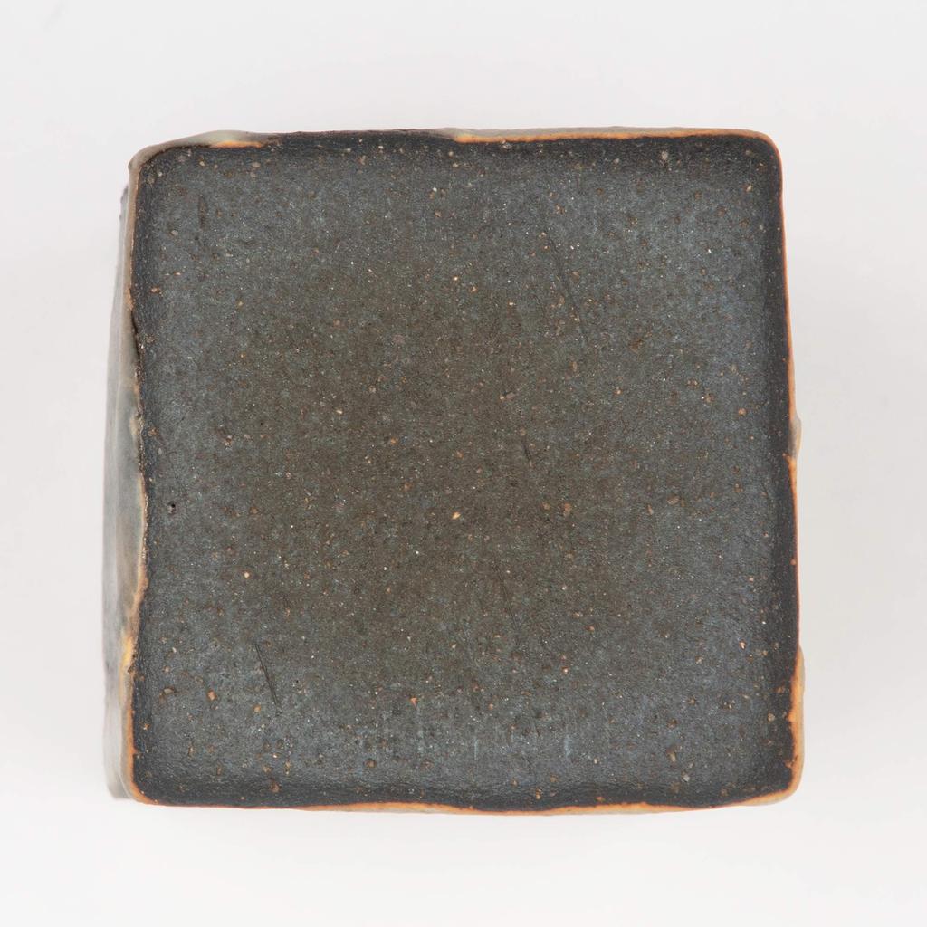 Marui Seito Shigaraki Ware Hechimon Vase Flower Base Single Flower Vase White Black Gradually Shaved Pottery MR-M167