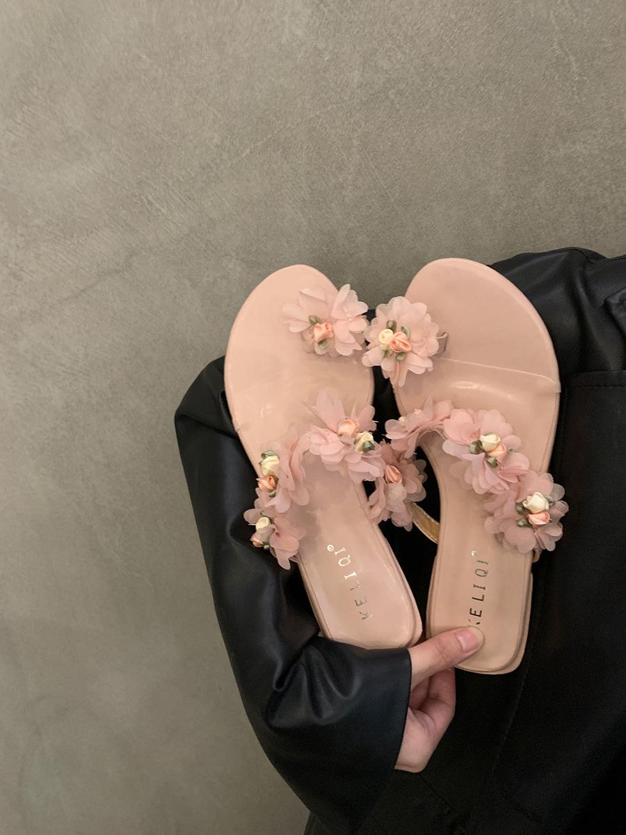 

Новые крутые тапочки в китайском стиле, туфельки феи, уличная обувь, лето 2025, с юбкой, с цветочным темпераментом, сандалии с закрытым носком 35 розовый
