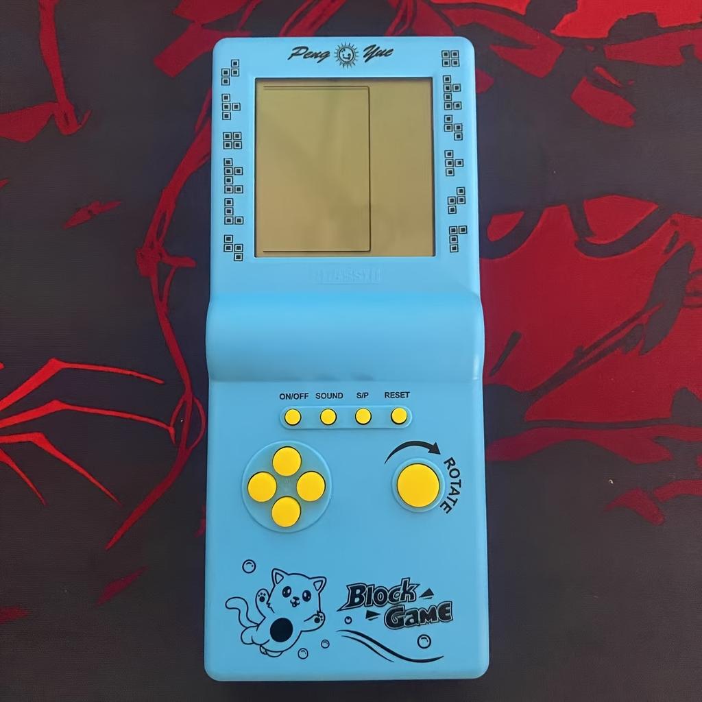 This Classic Tetris Handheld Game Console Offers a Portable, Multi-game Experience and Is the Ideal Gift for Game Enthusiasts.