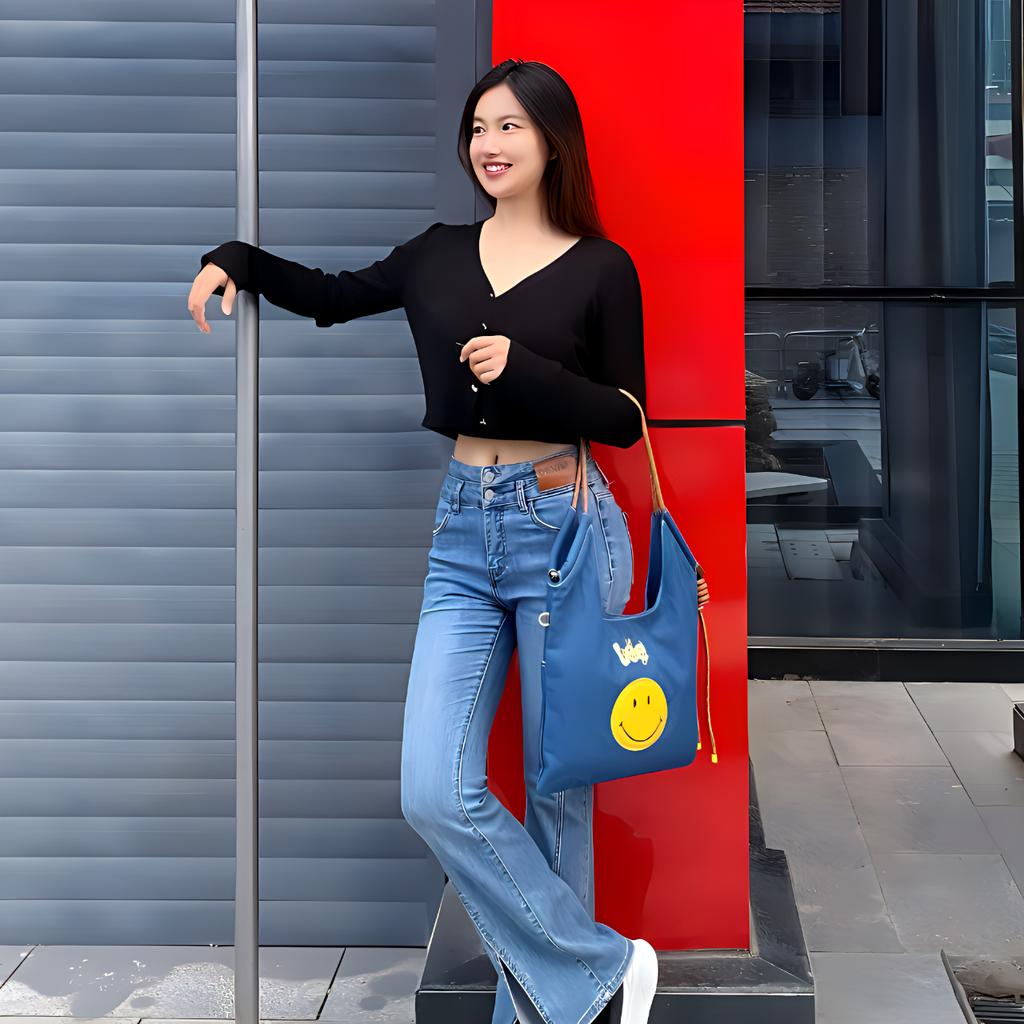 New Lee Smiley® Collaboration Fabric Shoulder Bag Regular Unisex Denim Blue LE240170M-523