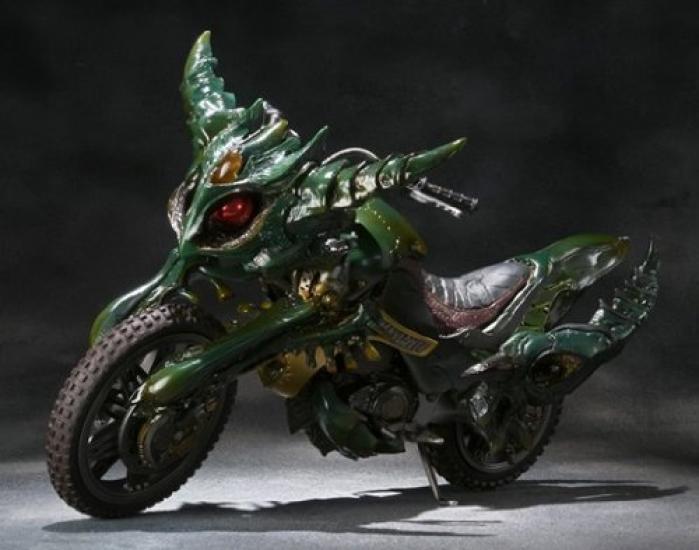 

Bandai Kamen Rider Агито Гилс Рейдер Дарк Хоппер SIC. &