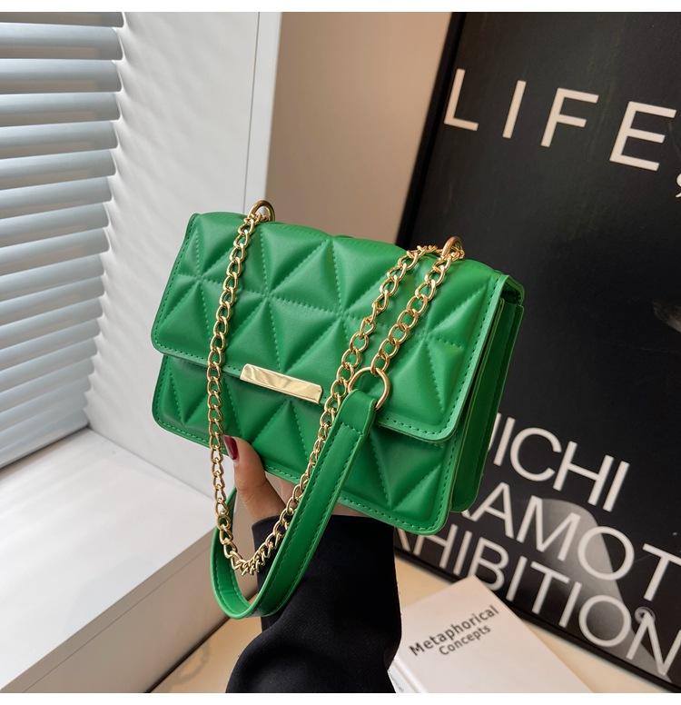 

Новая сетка для вышивальных ниток 2025 новый трендовый летний текстурный простой модный цепочный портативный плечевой маленький квадратный мешок зелёный