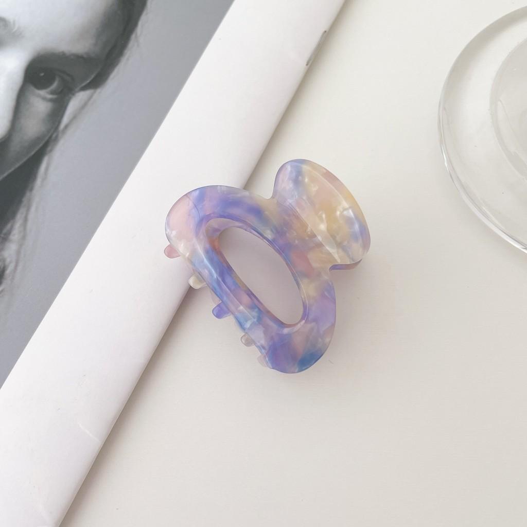Chic Acetate Hair Grips In Unique Designs Perfect For Casual Styles And Fashionable Looks