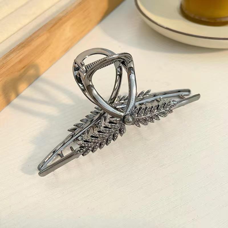 Alloy Womens Back-of-Head Grabber Large High-End Hair Claw Clip Summer 2026 Shark Clip Headpiece Japan and Korean Style